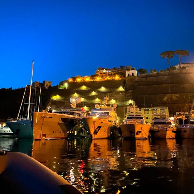 sorrento-boat-service-marina-di-cassano-port-night.jpg